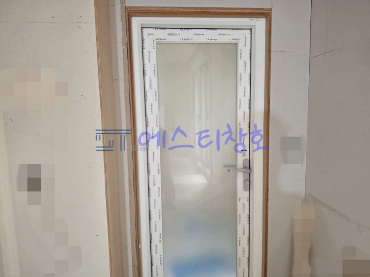 인천시 연수구 송도동 샷시 · 송도 더샵 엑스포 10단지 아파트 터닝도어 교체 시공 시공현장